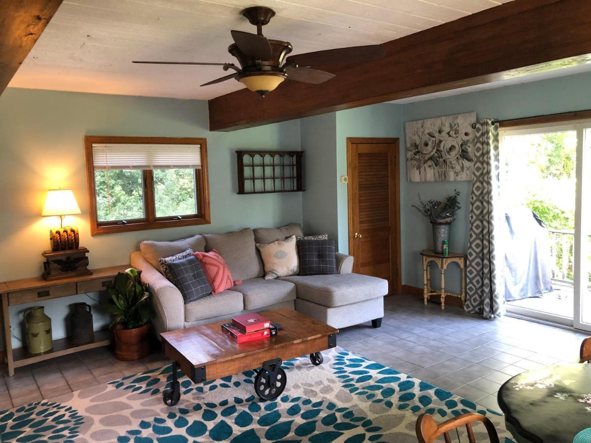 1 Bed Cottage, Partial Waterviews & Water Access Westport Exterior foto