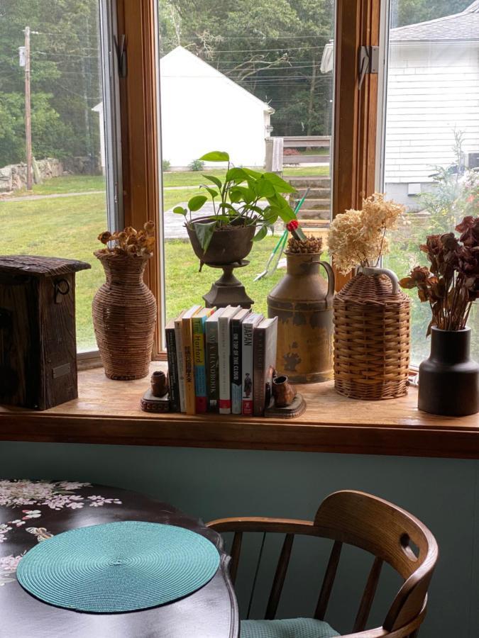 1 Bed Cottage, Partial Waterviews & Water Access Westport Exterior foto