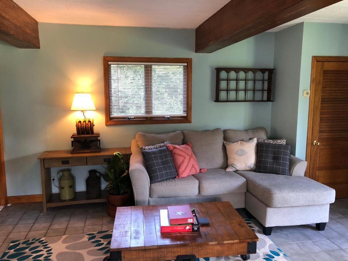 1 Bed Cottage, Partial Waterviews & Water Access Westport Exterior foto